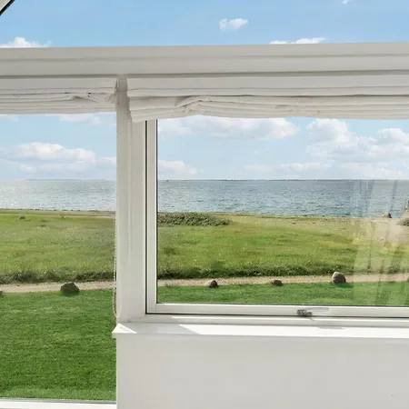 In With House Sea View *