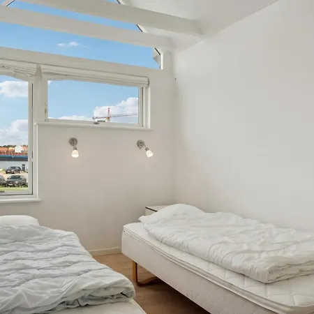 In With House Sea View Ассенс